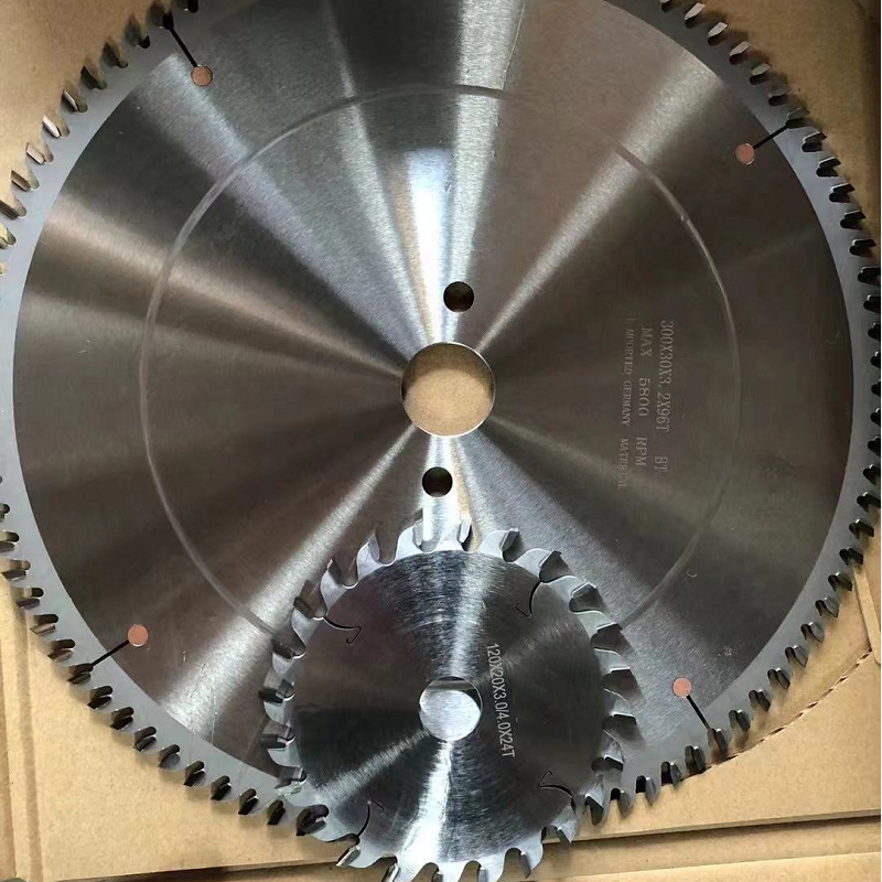   新しいLIVTER 300 * 96歯72T木工精密スラ - Woodworking Saw のレビューと価格